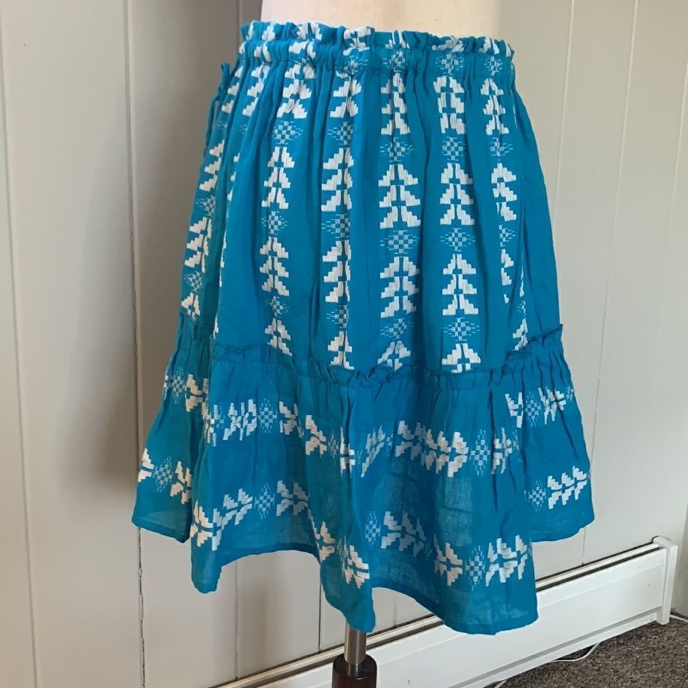 Elan blue with white arrow tribal design skirt with ruffle sz med - Picture 8 of 14